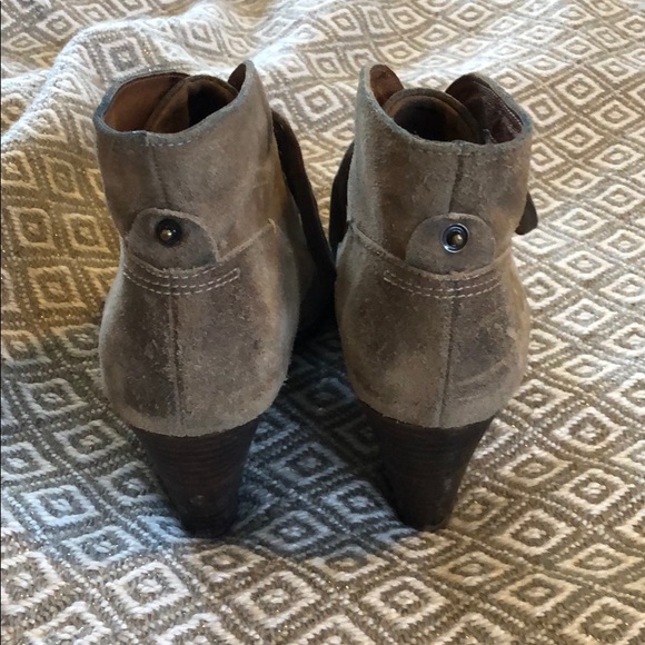 Clarks lace up boots - Picture 3 of 8